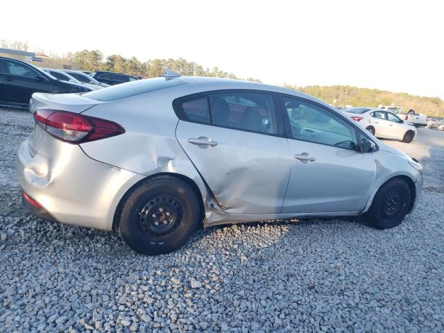 VIN 3KPFL4A7XJE256059 2018 KIA FORTE no.3