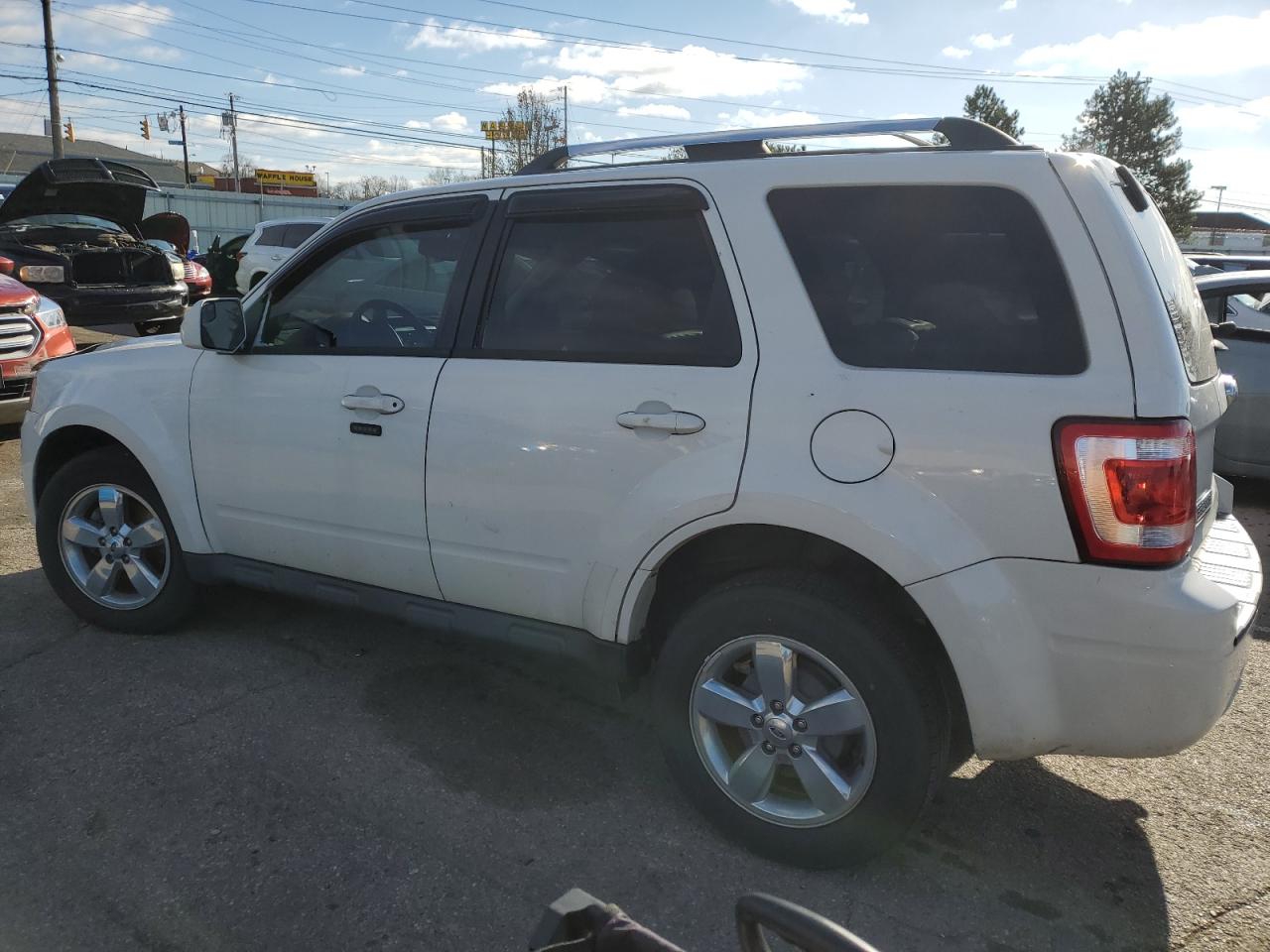 Lot #3029466713 2012 FORD ESCAPE LIM