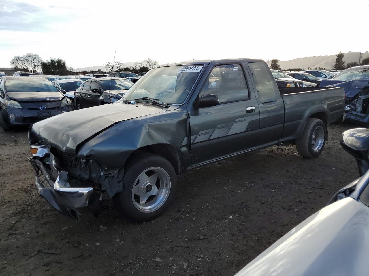 Lot #3056664555 1992 TOYOTA PICKUP 1/2