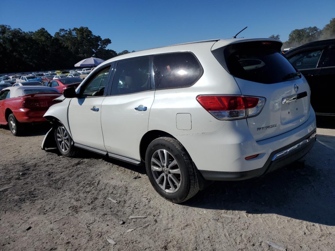 Lot #3028578946 2015 NISSAN PATHFINDER