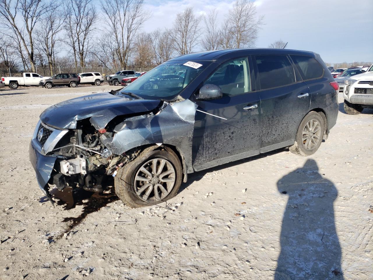  Salvage Nissan Pathfinder