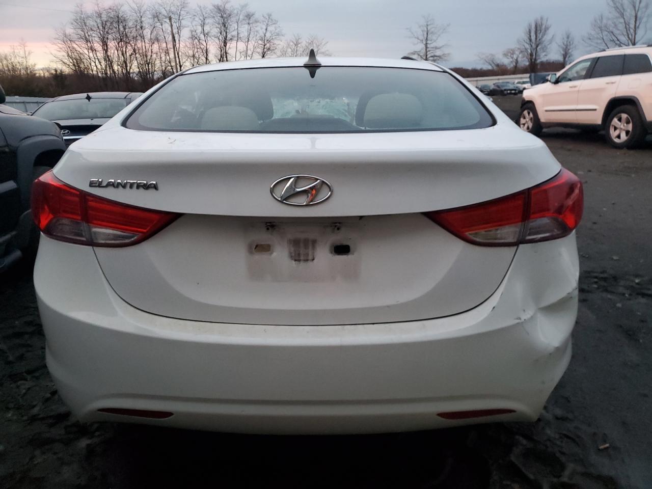 HYUNDAI ELANTRA GLS