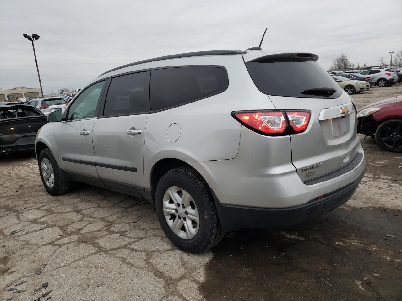 CHEVROLET TRAVERSE LS
