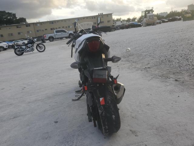 2018 SUZUKI GSX250R LC6DN11A5J1101137
