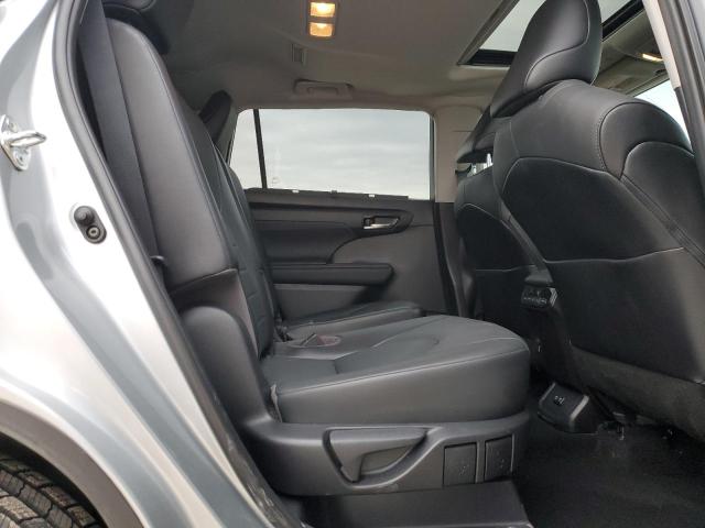 2021 TOYOTA HIGHLANDER - 5TDGZRAH8MS519751