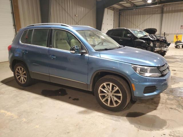 VIN WVGSV7AX8HK013010 2017 VOLKSWAGEN TIGUAN no.4