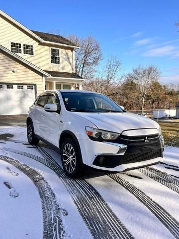 MITSUBISHI OUTLANDER 2018 white  gas JA4AR3AU8JZ005919 photo #1