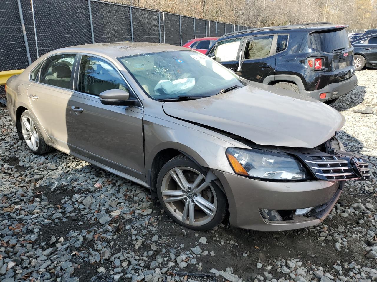 Lot #3037991184 2015 VOLKSWAGEN PASSAT SEL