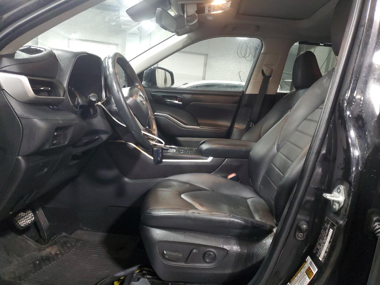 TOYOTA HIGHLANDER XLE