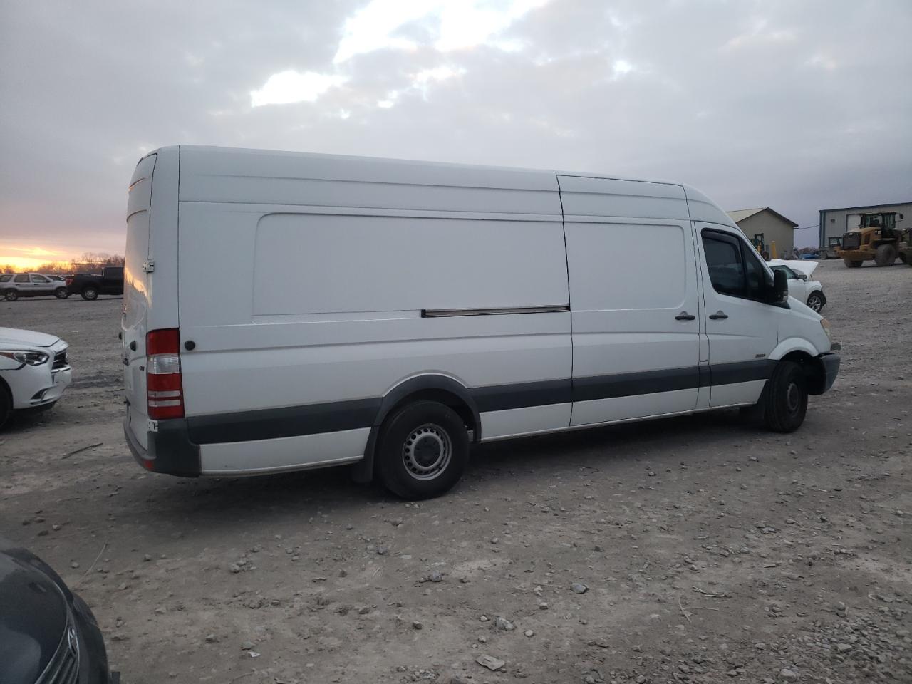 Lot #3024238813 2010 MERCEDES-BENZ SPRINTER 2