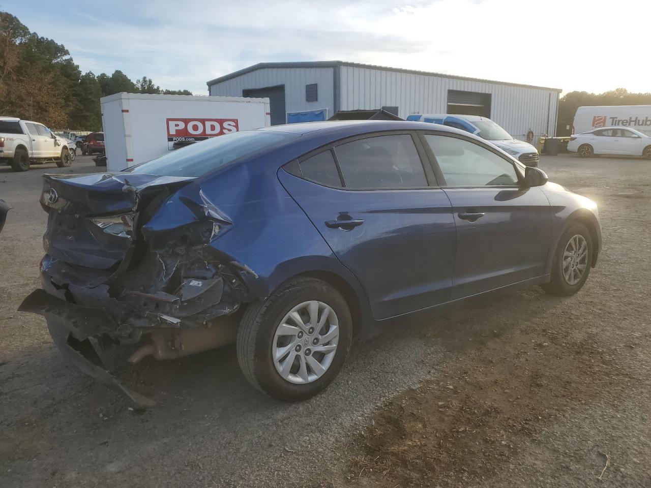 Lot #3033299852 2018 HYUNDAI ELANTRA SE