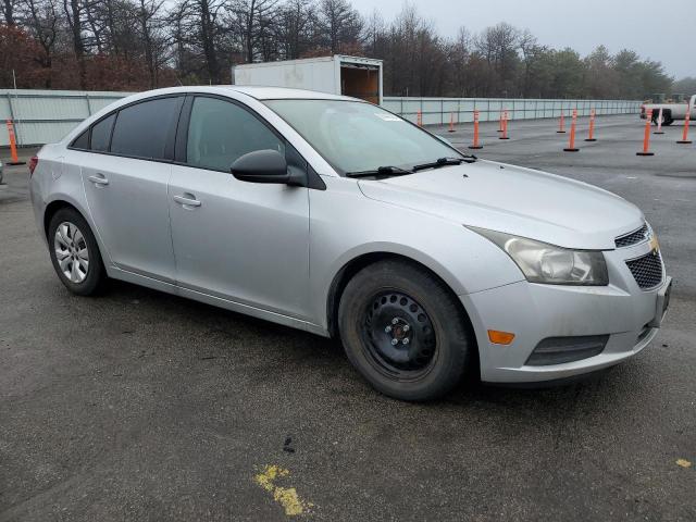 VIN 1G1PA5SG3D7252558 2013 CHEVROLET CRUZE no.4