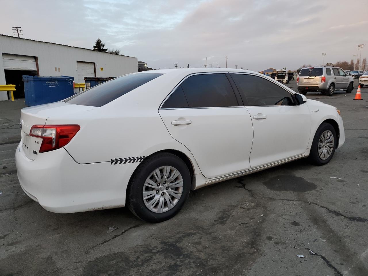 Lot #3041956199 2012 TOYOTA CAMRY HYBR