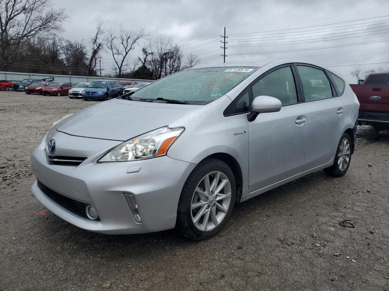 TOYOTA PRIUS V