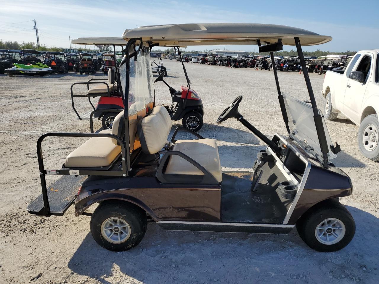 Lot #3033391923 2013 CLUB GOLF CART