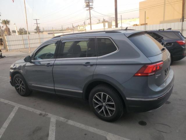 VOLKSWAGEN TIGUAN SE 2018 gray  gas 3VV3B7AX9JM211791 photo #3