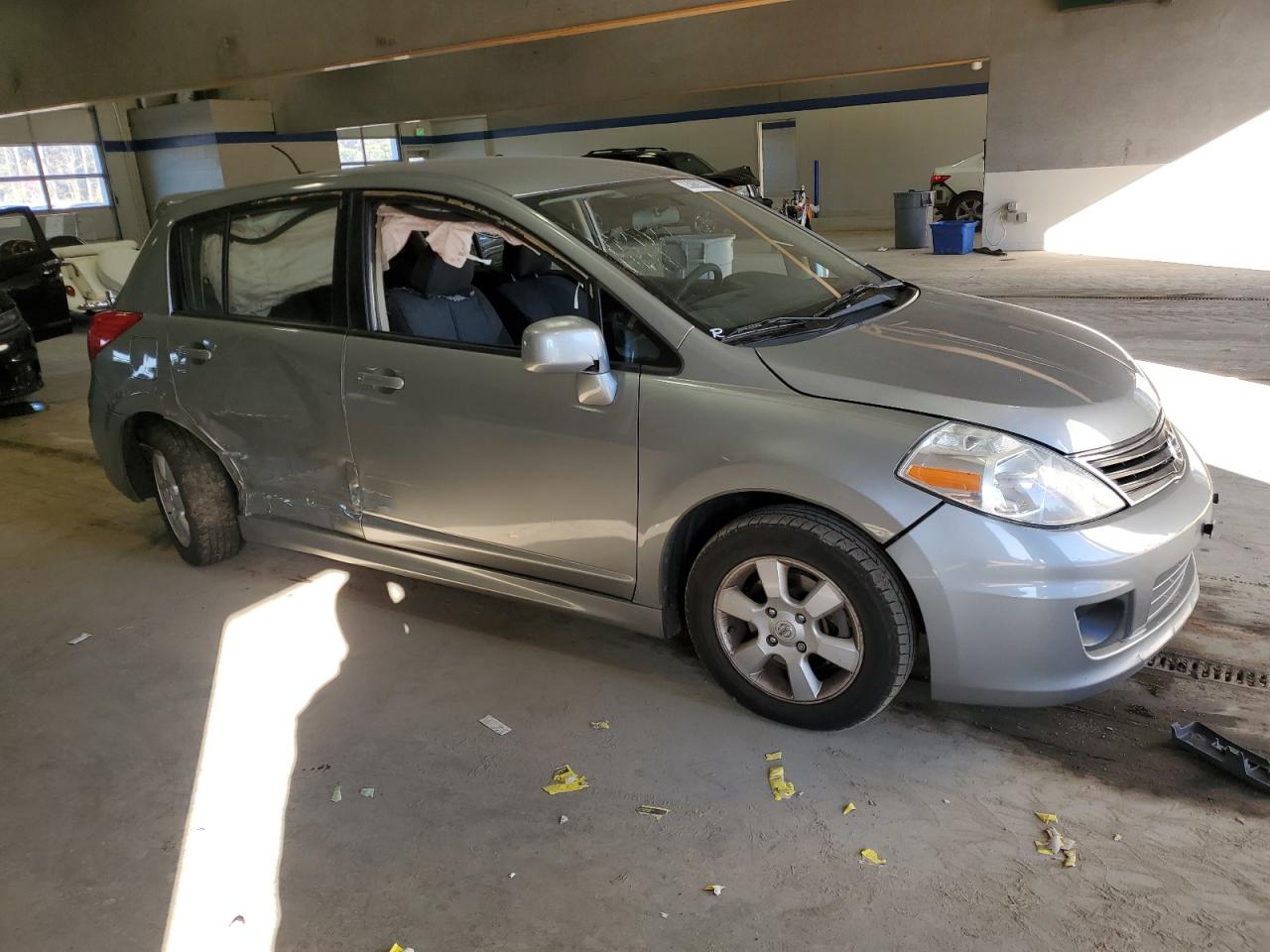 Lot #3029445686 2011 NISSAN VERSA S