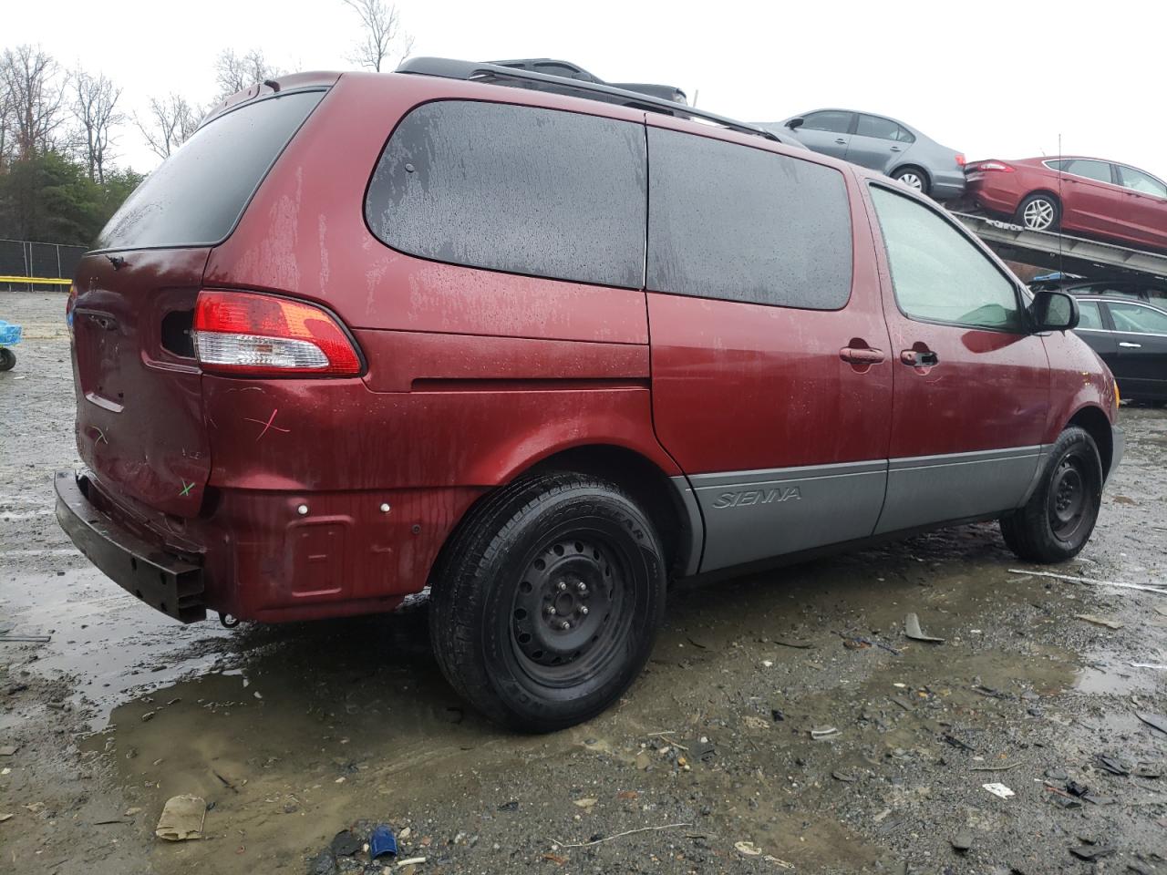 Lot #3027013791 2002 TOYOTA SIENNA CE