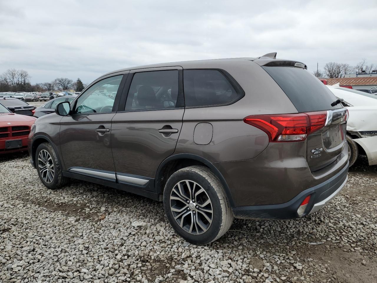 Lot #3033015020 2017 MITSUBISHI OUTLANDER