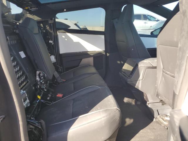 2024 TESLA CYBERTRUCK 7G2CEHEE9RA028082