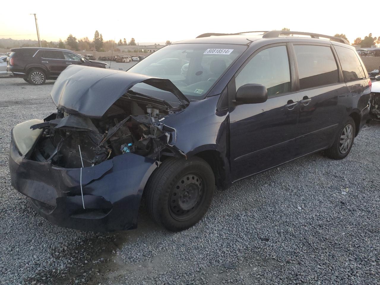  Salvage Toyota Sienna