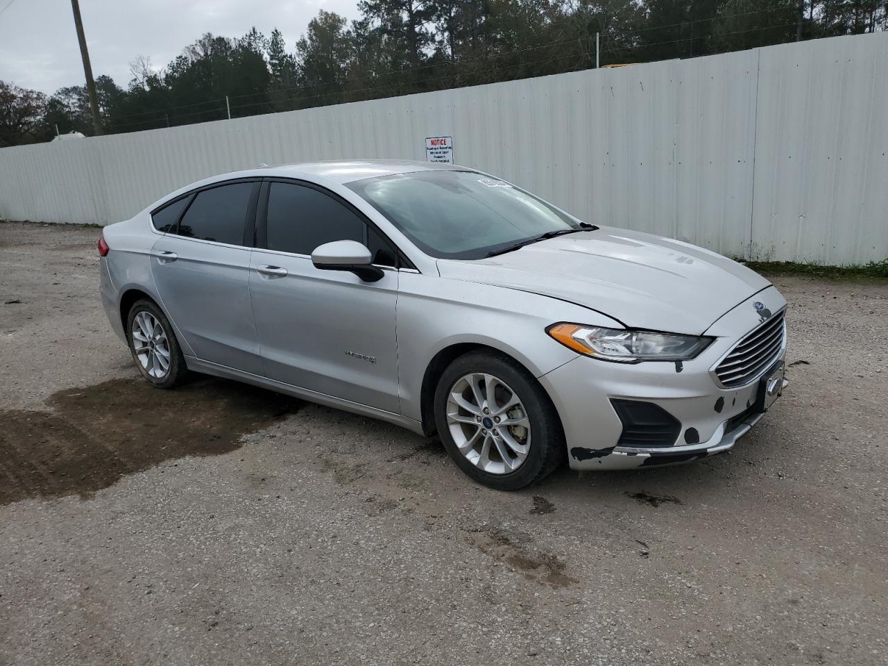 Lot #3027030810 2019 FORD FUSION SE