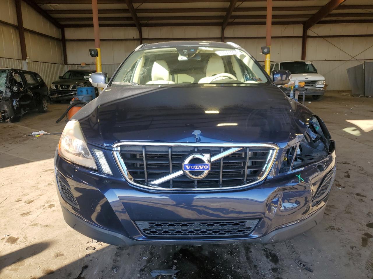 Lot #3029573101 2012 VOLVO XC60 3.2