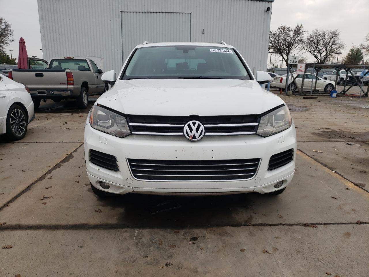 Lot #3037975214 2014 VOLKSWAGEN TOUAREG V6