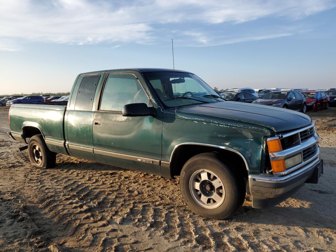 Lot #3025697311 1998 CHEVROLET GMT-400 C1