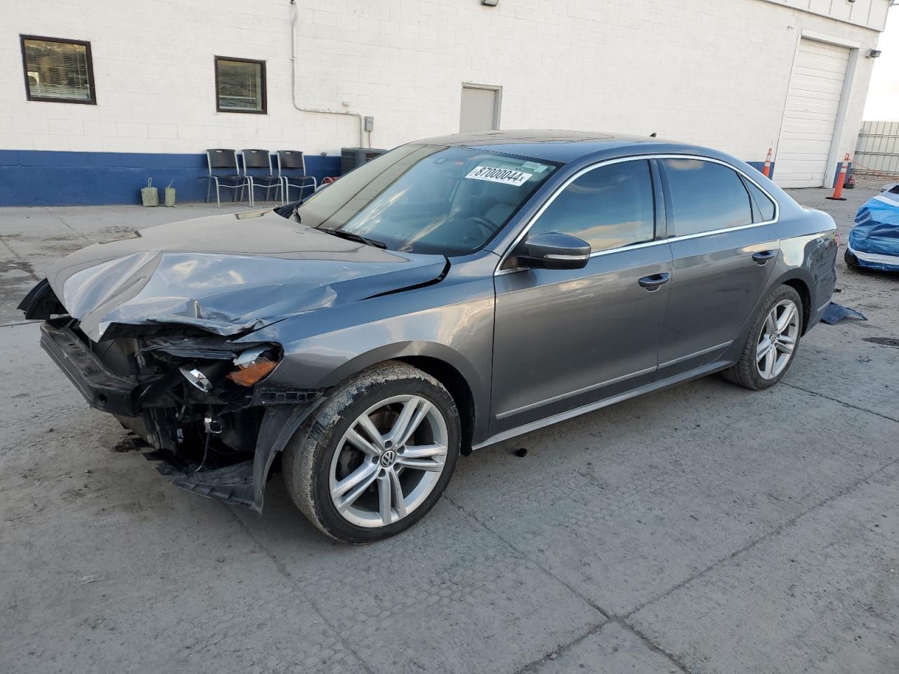  Salvage Volkswagen Passat