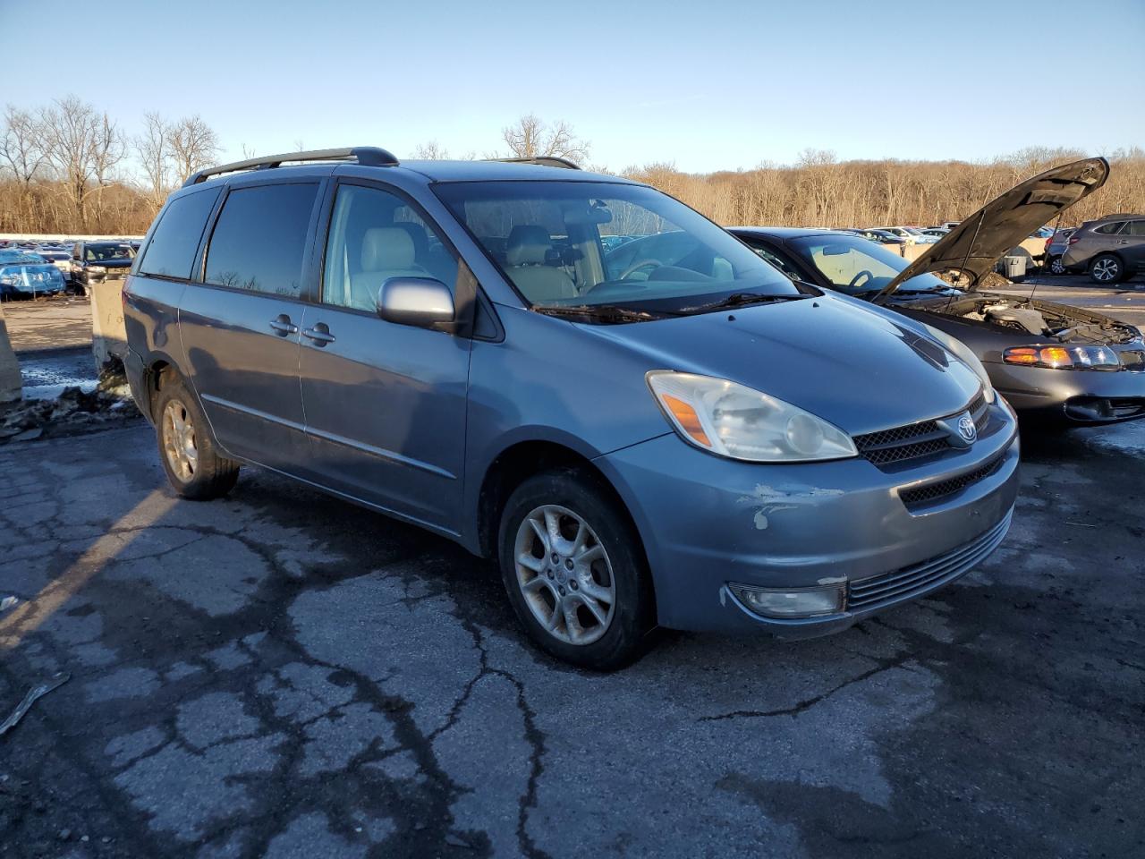 Lot #3034280131 2005 TOYOTA SIENNA XLE