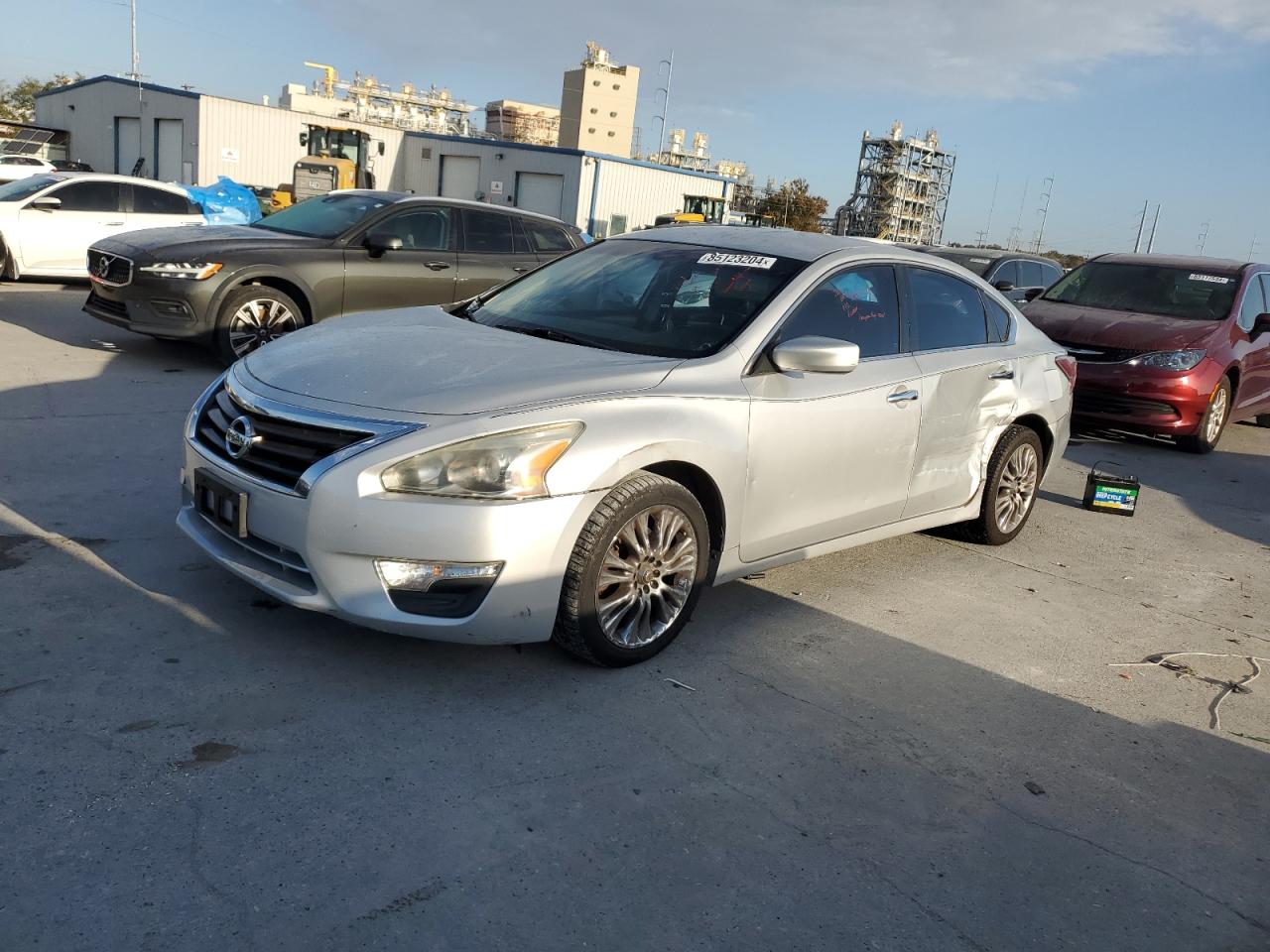  Salvage Nissan Altima