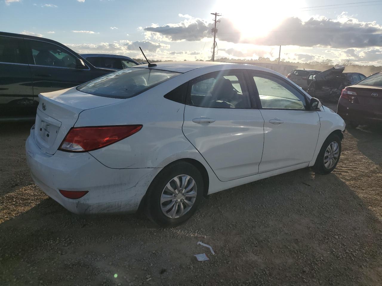 HYUNDAI ACCENT SE