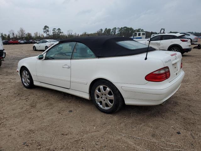 MERCEDES-BENZ CLK 320 2003 white  gas WDBLK65G83T142842 photo #3