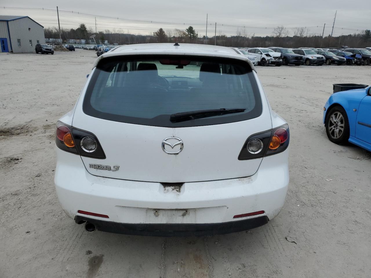 Lot #3034307061 2005 MAZDA 3 HATCHBAC