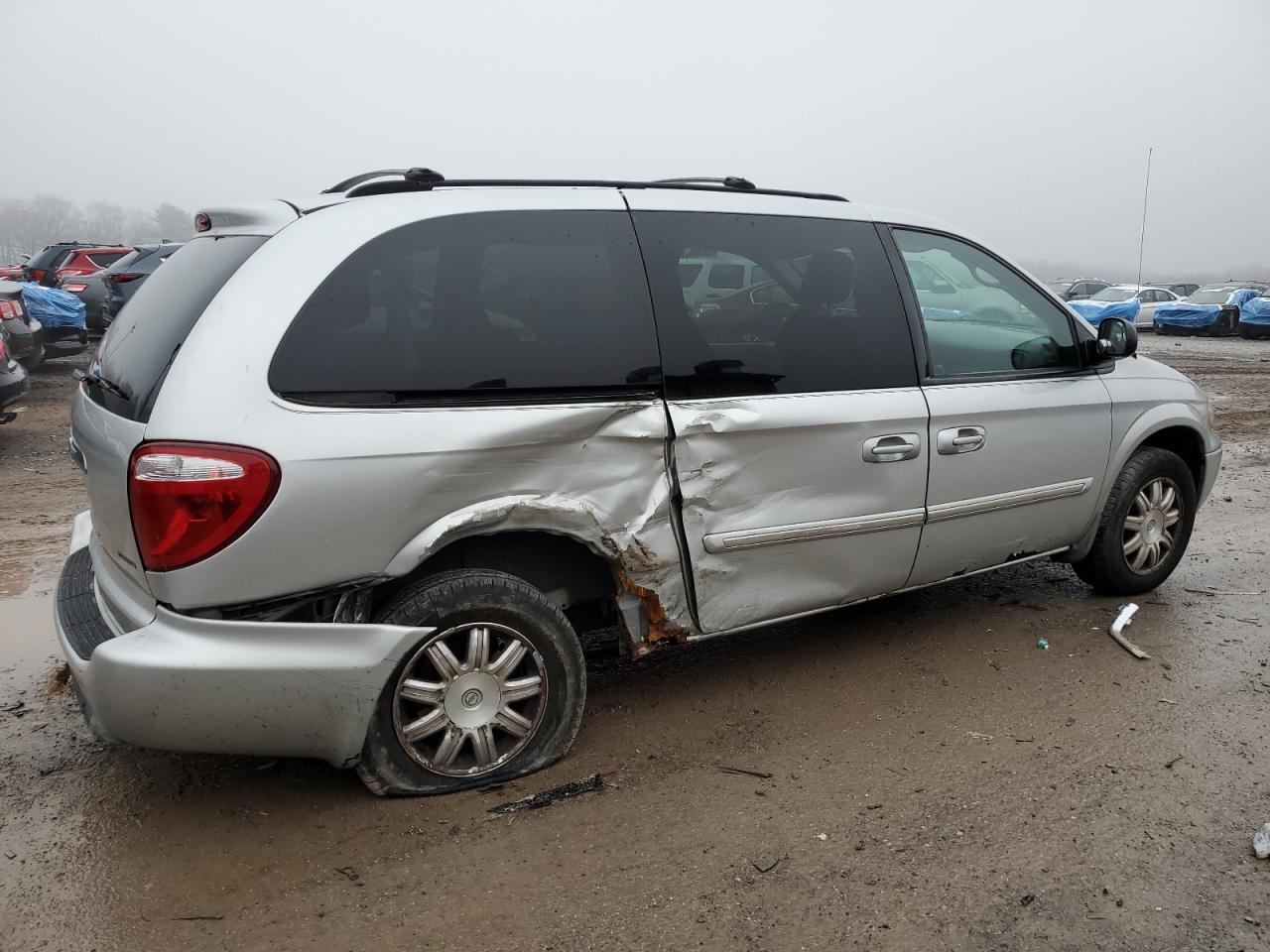 Lot #3033327821 2006 CHRYSLER TOWN & COU