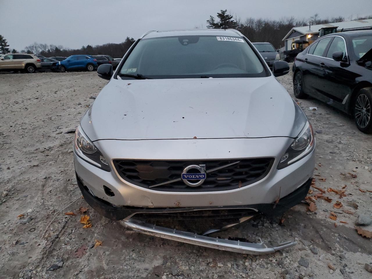 Lot #3026055952 2018 VOLVO V60 CROSS