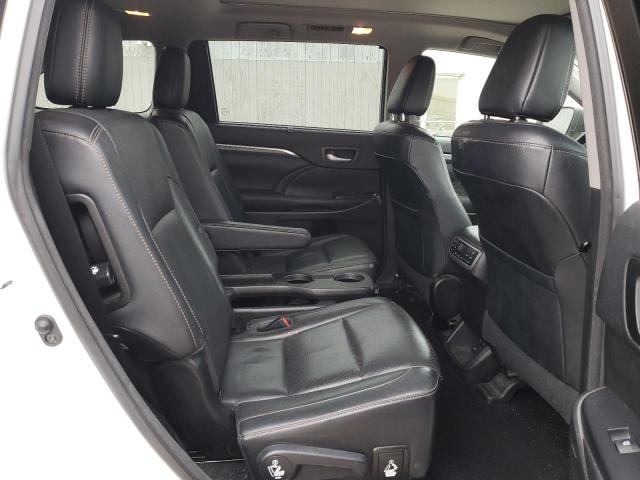 2017 TOYOTA HIGHLANDER - 5TDDGRFH3HS025627