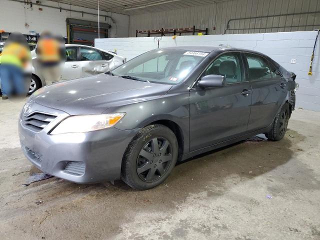 TOYOTA CAMRY BASE