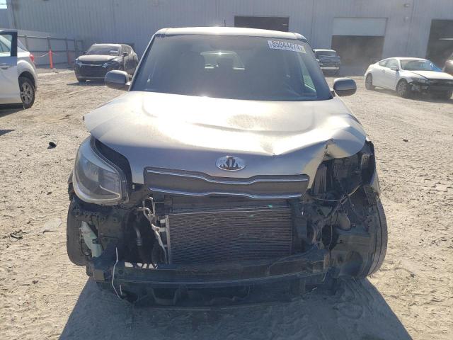 VIN KNDJN2A29K7678984 2019 KIA SOUL no.5