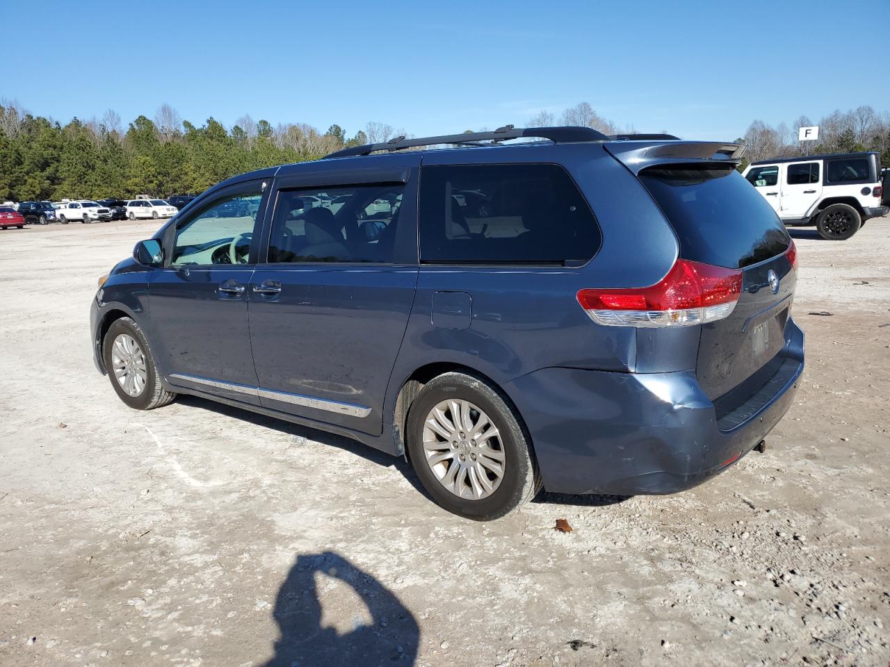 Lot #3034351088 2014 TOYOTA SIENNA XLE