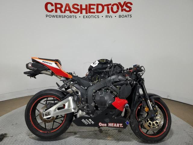 HONDA CBR600 RR 2015 red  gas JH2PC4009FK800653 photo #1