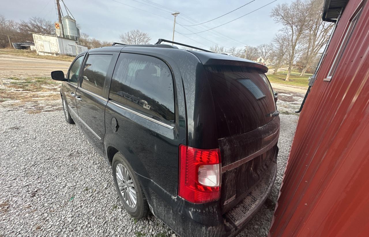 Lot #3029386693 2013 CHRYSLER TOWN & COU