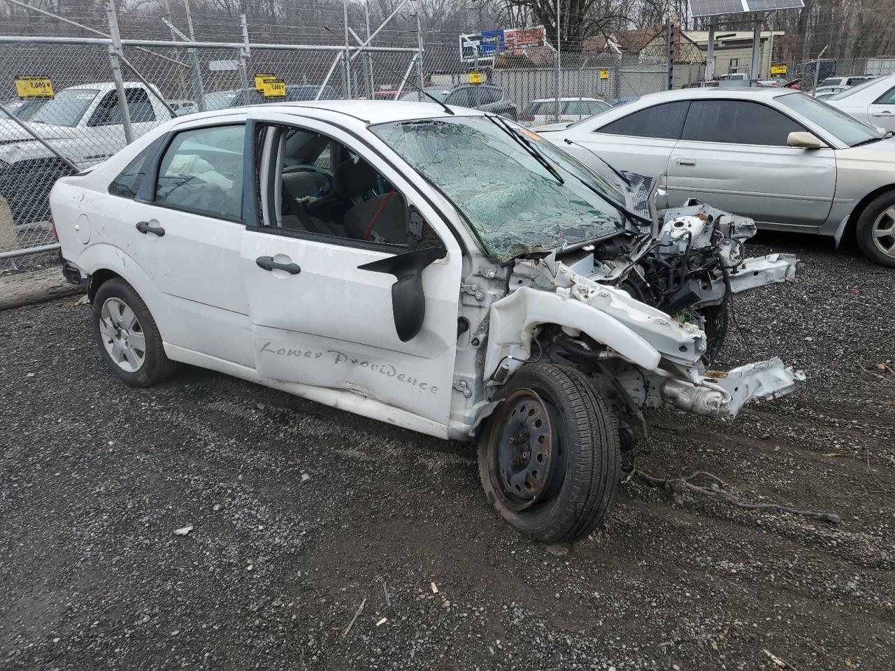 Lot #3024510361 2006 FORD FOCUS ZX4