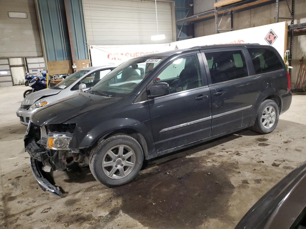  Salvage Chrysler Minivan