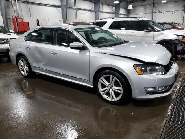 VIN 1VWCV7A3XFC120571 2015 VOLKSWAGEN PASSAT no.4