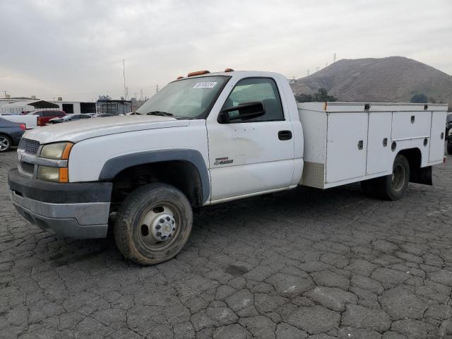 CHEVROLET SILVERADO 2004 white  diesel 1GBJC34214E383808 photo #1