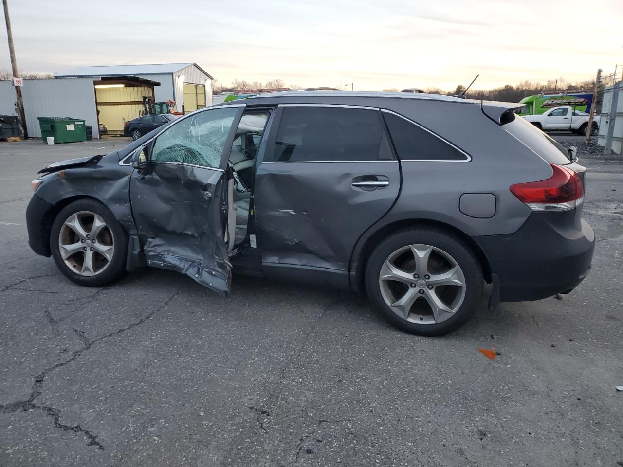 Lot #3033059025 2013 TOYOTA VENZA LE