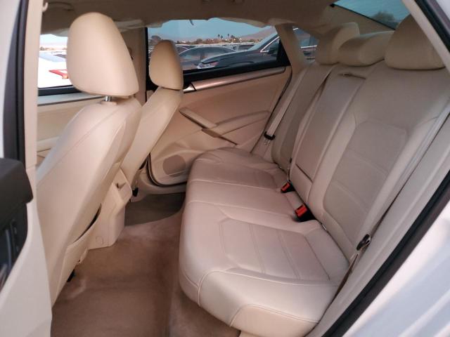 2015 VOLKSWAGEN PASSAT S - 1VWAS7A31FC106283