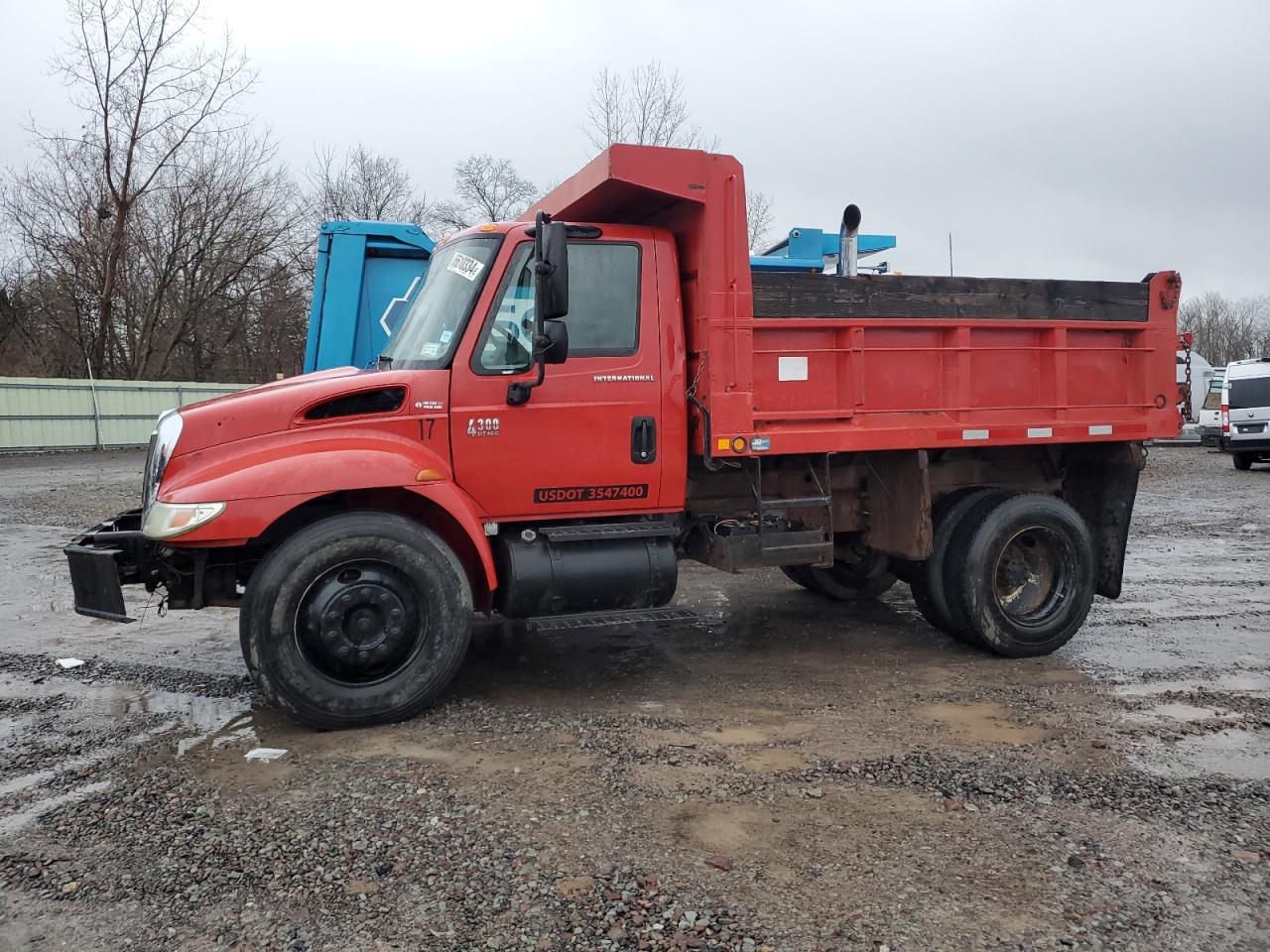 Lot #3046821656 2003 INTERNATIONAL 4000 4300